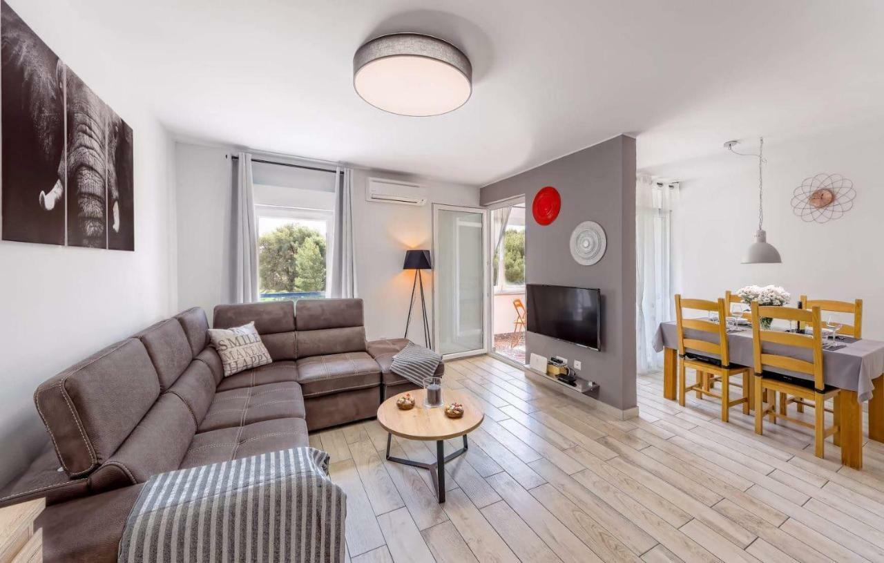 Apartment Rubix 普拉 外观 照片